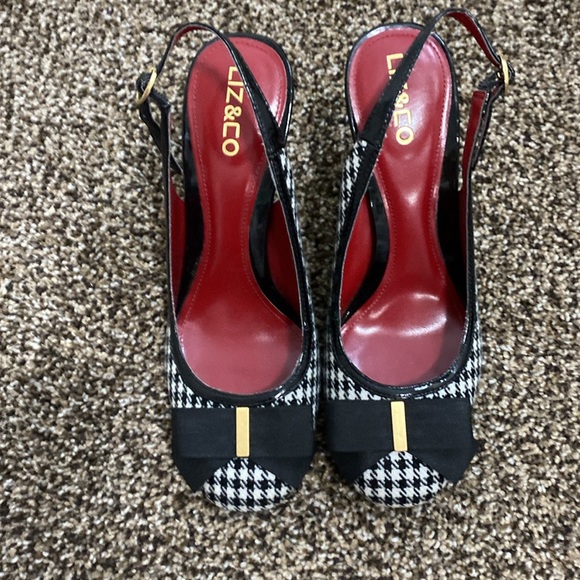 Liz & Co. Heels. Sz 7MB - Picture 2 of 6